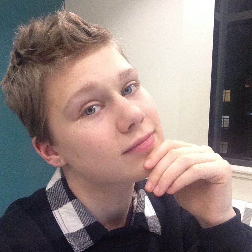 Meet your Posher, Eli